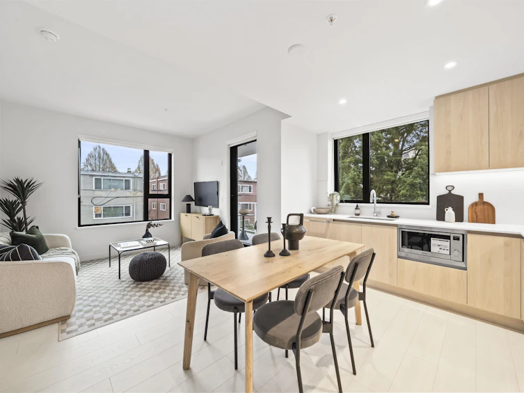 204-4928 Quebec Street, Vancouver, BC, V5W 0G6 - 2