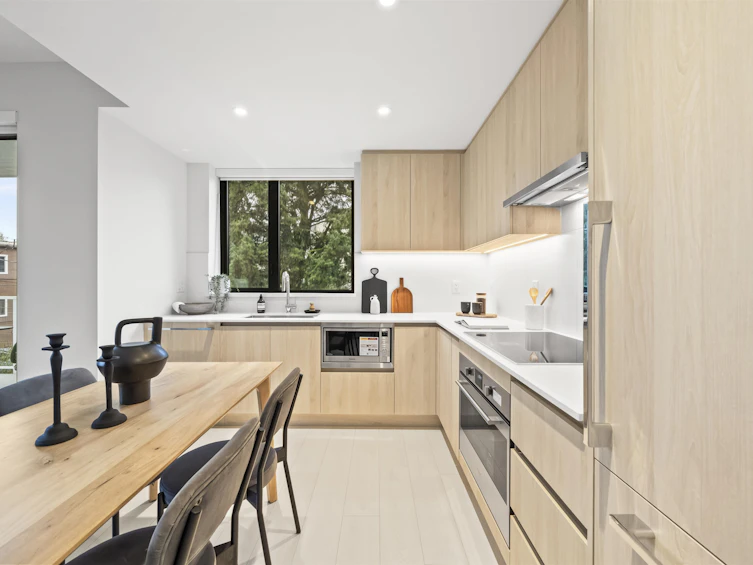 204-4928 Quebec Street, Vancouver, BC, V5W 0G6 - 3