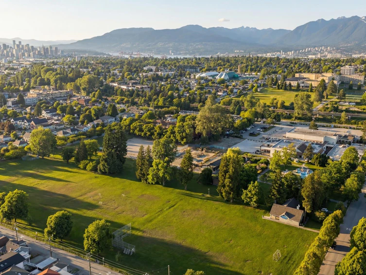 2580 E 19th Avenue, Vancouver, BC, V5M 2S3 - 23