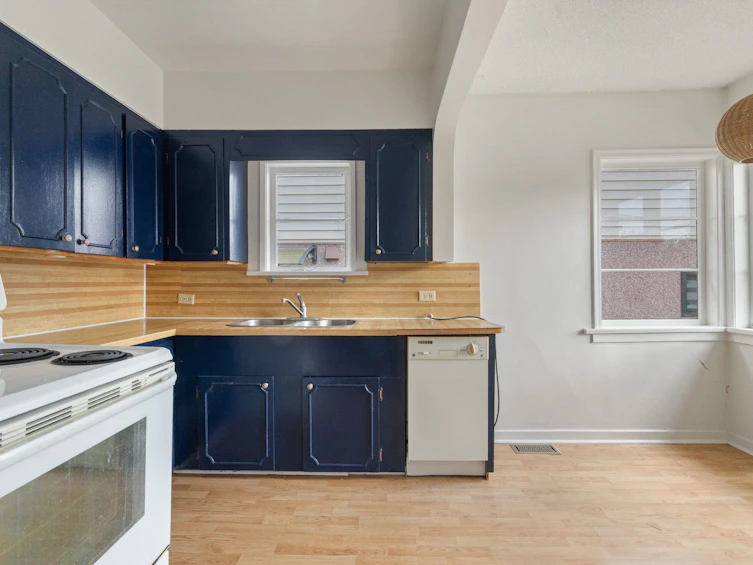 2580 E 19th Avenue, Vancouver, BC, V5M 2S3 - 12