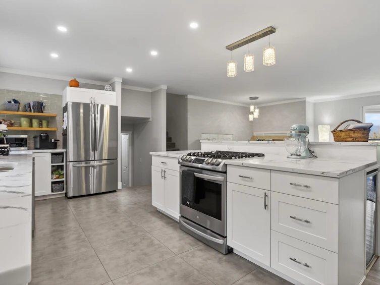 10055 Kenswood Drive, Chilliwack, BC, V2P 7N6 - 10
