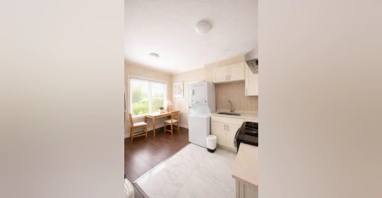 387x S Elmwood Street, Burnaby, BC, V5G 1R9 - 7