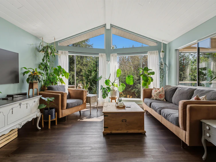 5549 Sans Souci Road, Halfmoon Bay, BC, V7Z 1B6 - 5