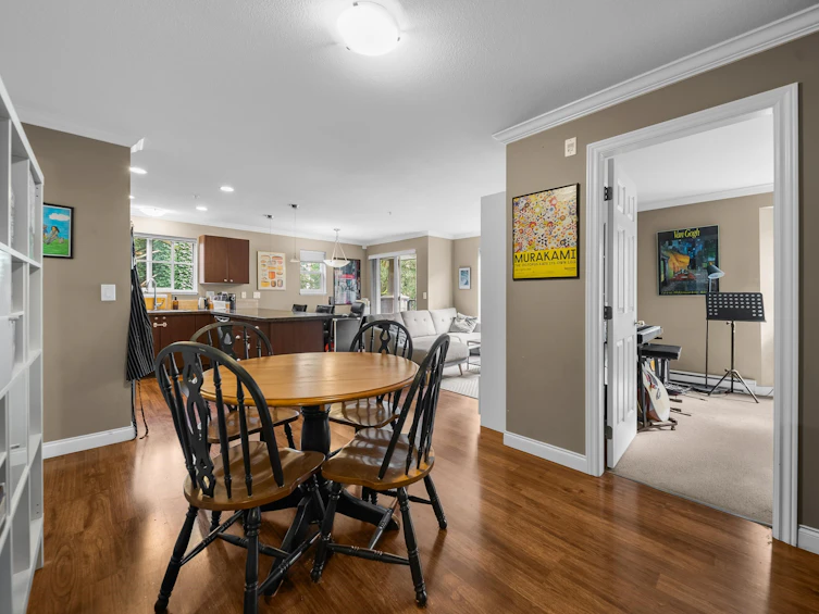 206-5488 198 Street, Langley, BC, V3A 1G2 - 4