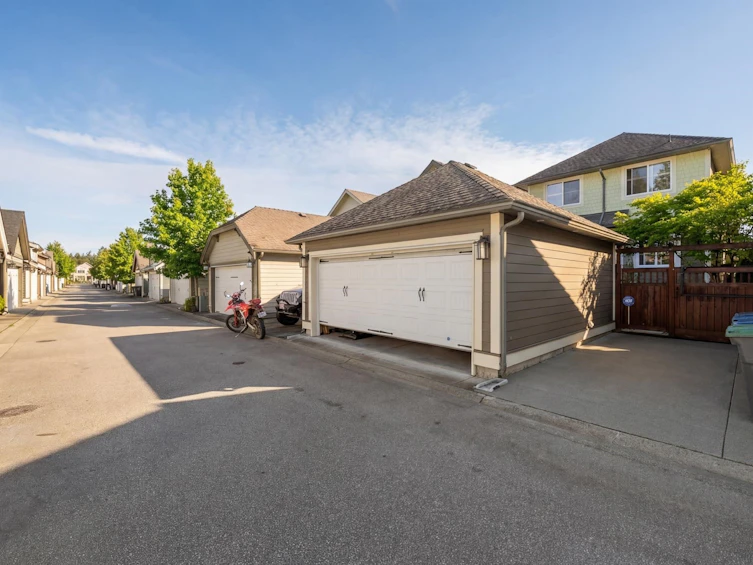 259 172a Street, Surrey, BC, V3Z 9R1 - 33