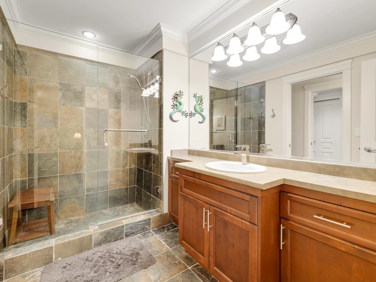 12856 20a Avenue, Surrey, BC, V4A 0A3 - 33