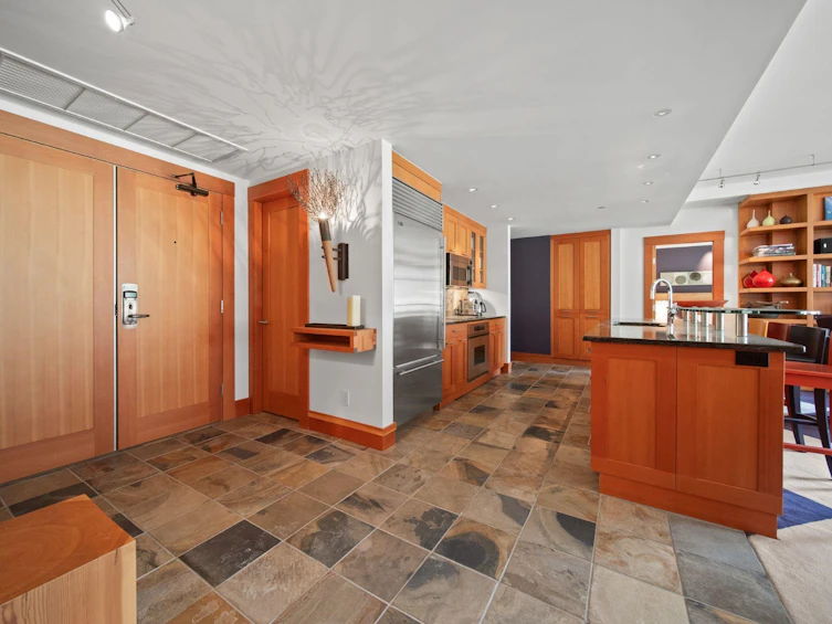 614-2202 Gondola Way, Whistler, BC, V8E 0M7 - 7
