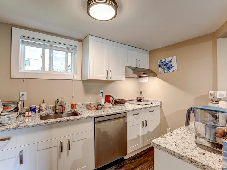 2064 156a Street, Surrey, BC, V4A 6S3 - 34