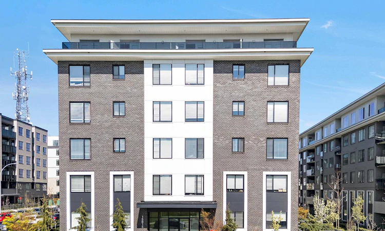 408-15815 85 Avenue