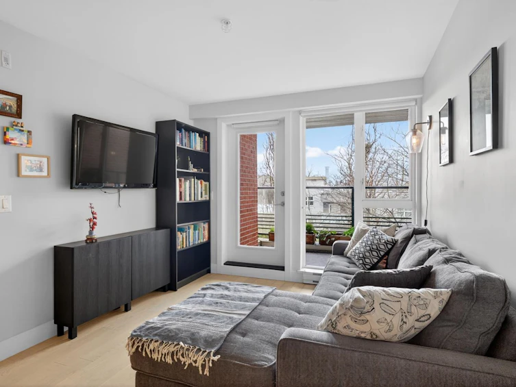 413-2477 Carolina Street, Vancouver, BC, V5T 0G8 - 3