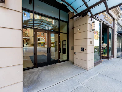 309-668 Columbia Street - 3