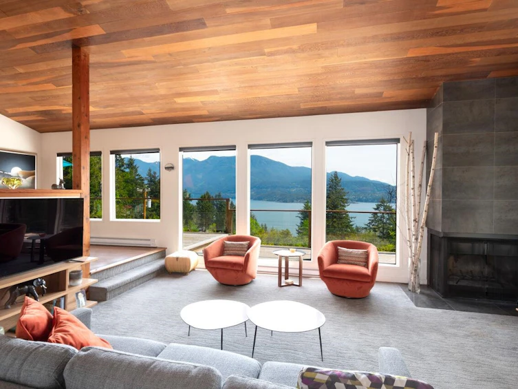 896 Taylor Road, Bowen Island, BC, V0N 1G1