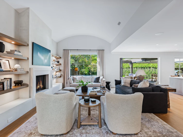 4374 Erwin Drive, West Vancouver, BC, V7V 1H6 - 5