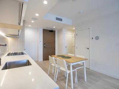 913-6811 Pearson Way - 5