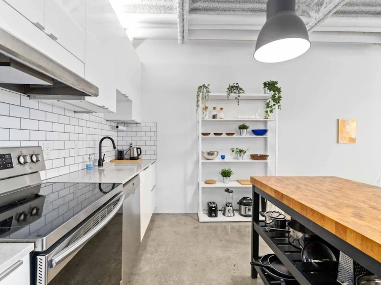330-350 E 2nd Avenue, Vancouver, BC, V5T 4R8 - 8