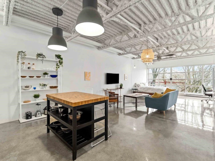 330-350 E 2nd Avenue, Vancouver, BC, V5T 4R8 - 10