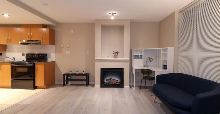 003-9288 University Crescent, Burnaby, BC, V5A 4X7 - 5