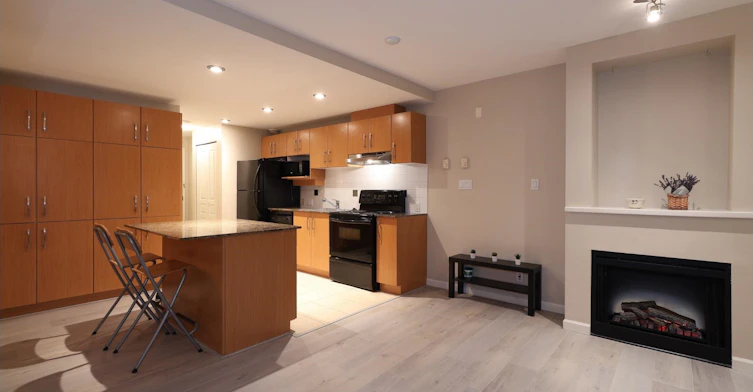 003-9288 University Crescent, Burnaby, BC, V5A 4X7 - 6