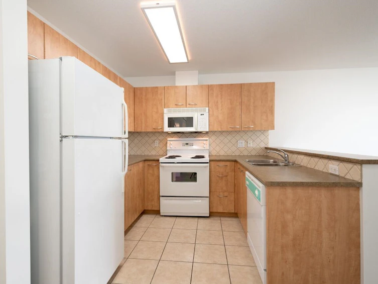 PH10-2973 Kingsway, Vancouver, BC, V5R 5J4 - 19