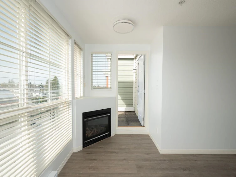 PH10-2973 Kingsway, Vancouver, BC, V5R 5J4 - 12