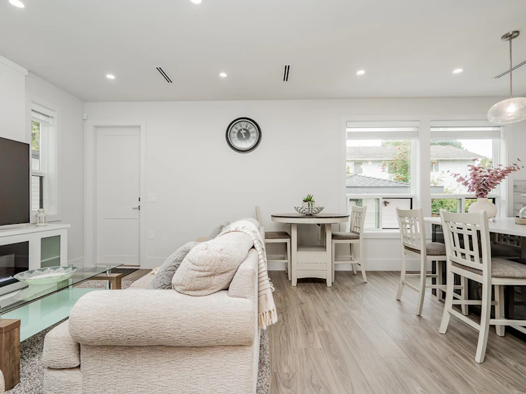 11120 84 Avenue, Delta, BC, V4C 2L7 - 8