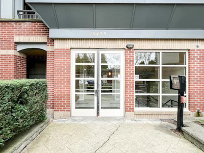 208-10455 University Drive - 3