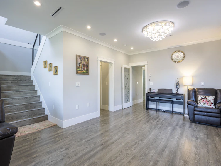 4036 Moscrop Street, Burnaby, BC, V5G 2E3 - 8