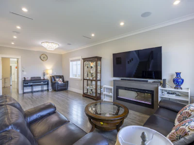 4036 Moscrop Street - 5