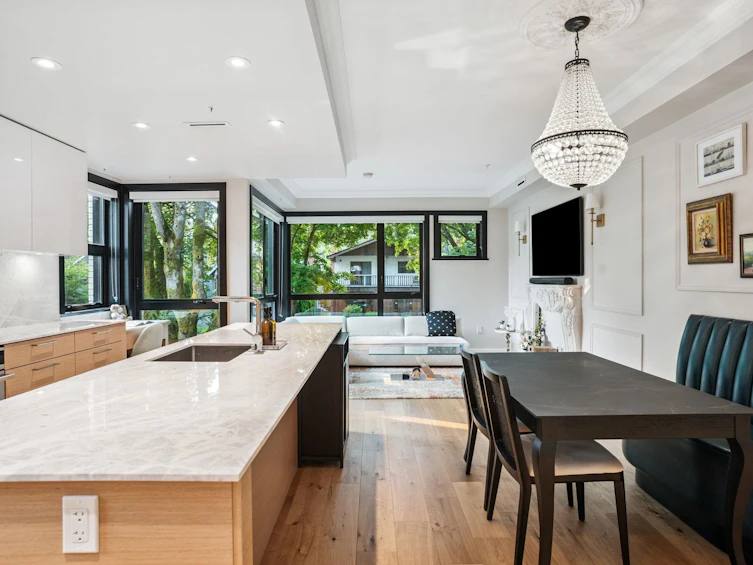 201-3669 W 11th Avenue, Vancouver, BC, V6R 2K4