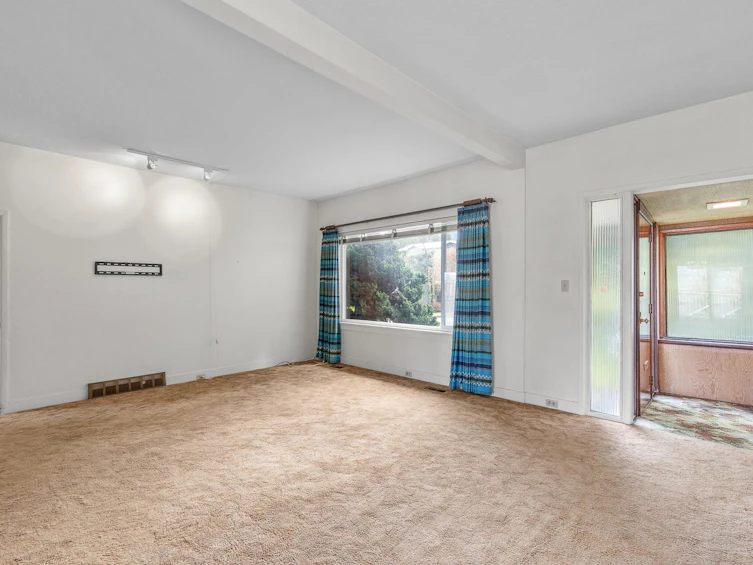4667 Simpson Avenue, Vancouver, BC, V6R 1C2 - 3