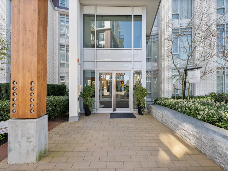 303-3188 Riverwalk Avenue, Vancouver, BC, V5S 0E7 - 3