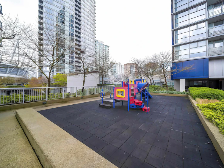 119 Regiment Square, Vancouver, BC, V6B 1X5 - 17