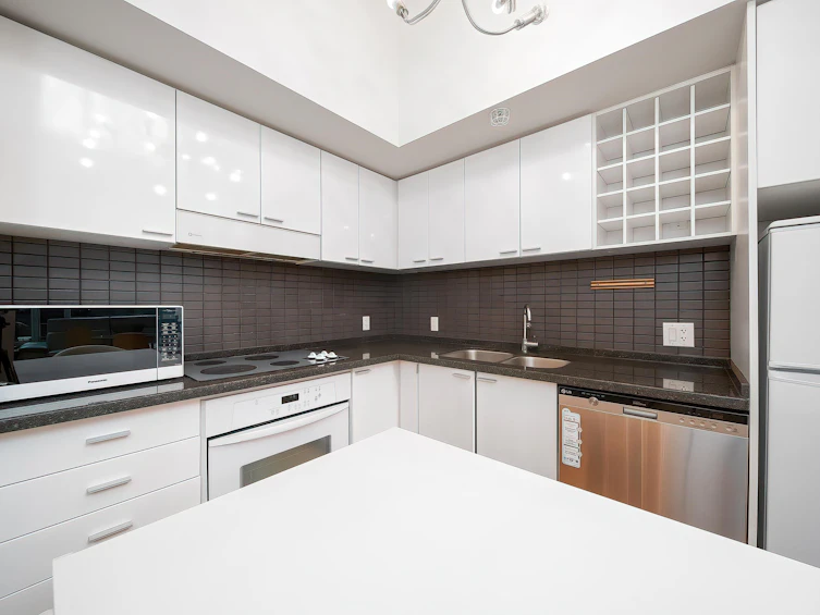 119 Regiment Square, Vancouver, BC, V6B 1X5 - 6