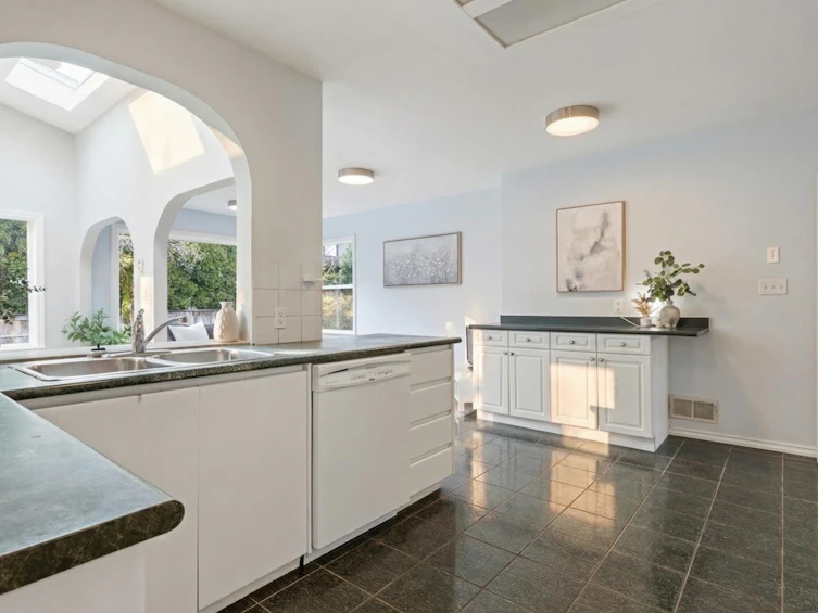 972 Beaconsfield Road, North Vancouver, BC, V7R 1T2 - 7