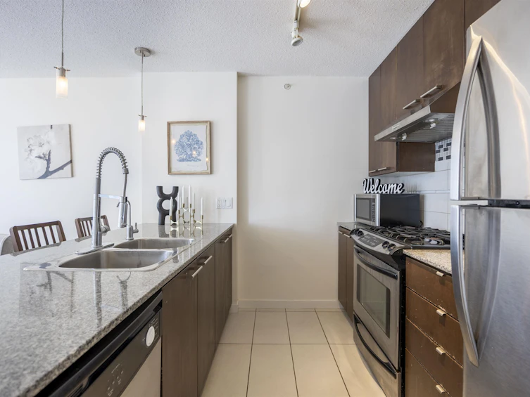 811-5811 No. 3 Road, Richmond, BC, V6X 2C9 - 12