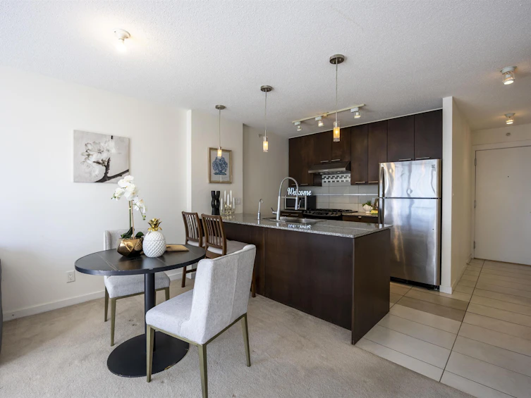811-5811 No. 3 Road, Richmond, BC, V6X 2C9 - 3