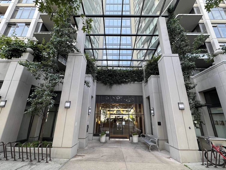 811-5811 No. 3 Road, Richmond, BC, V6X 2C9 - 21