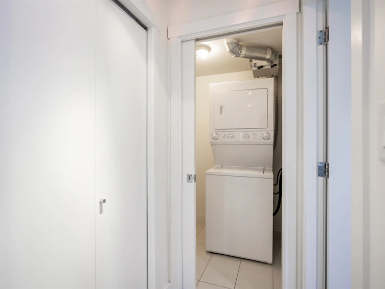 811-5811 No. 3 Road, Richmond, BC, V6X 2C9 - 13