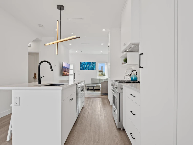 225 E 57th Avenue, Vancouver, BC, V5X 1S6 - 7