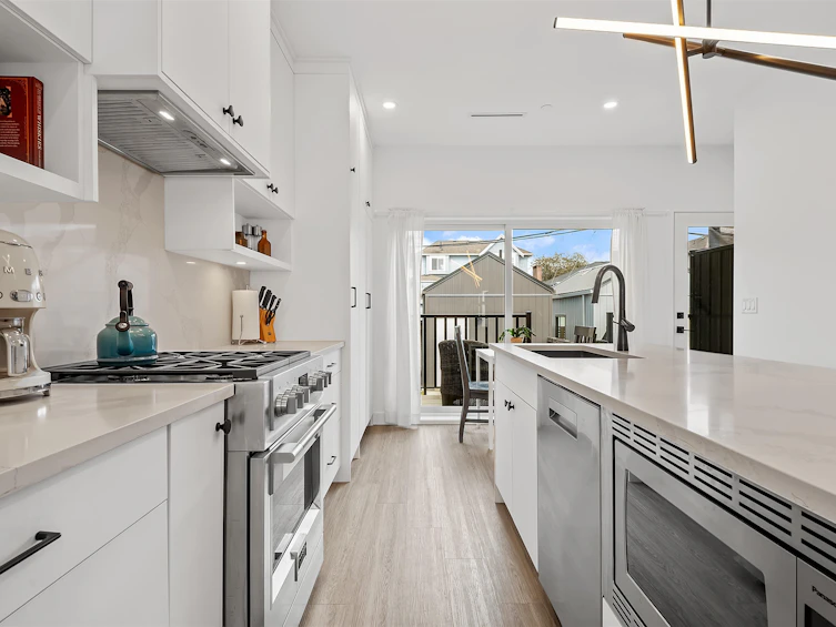 225 E 57th Avenue, Vancouver, BC, V5X 1S6 - 13