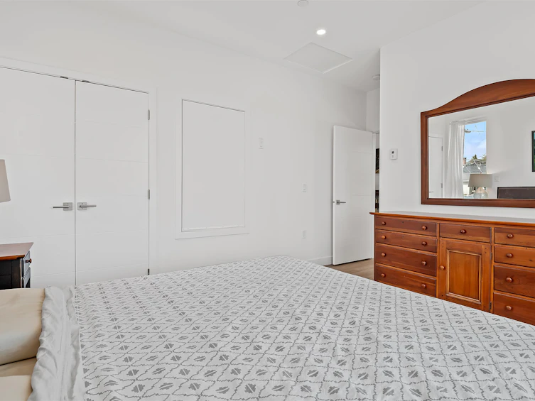 225 E 57th Avenue, Vancouver, BC, V5X 1S6 - 19