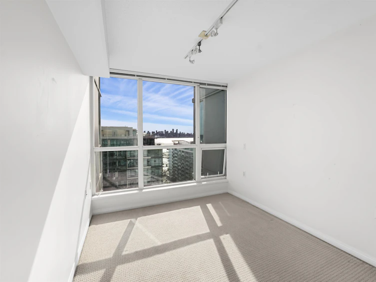 1404-188 E Esplanade, North Vancouver, BC, V7L 4Y1 - 23