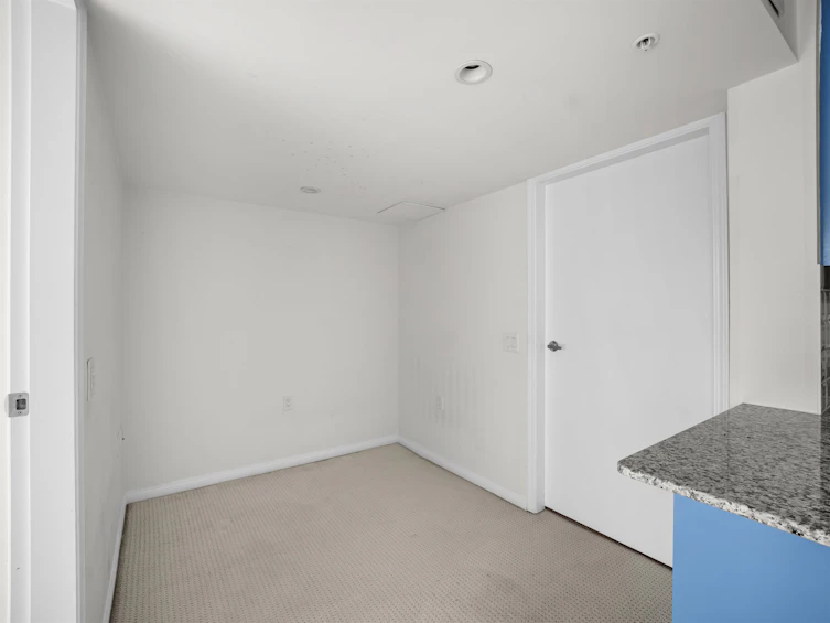 1404-188 E Esplanade, North Vancouver, BC, V7L 4Y1 - 11
