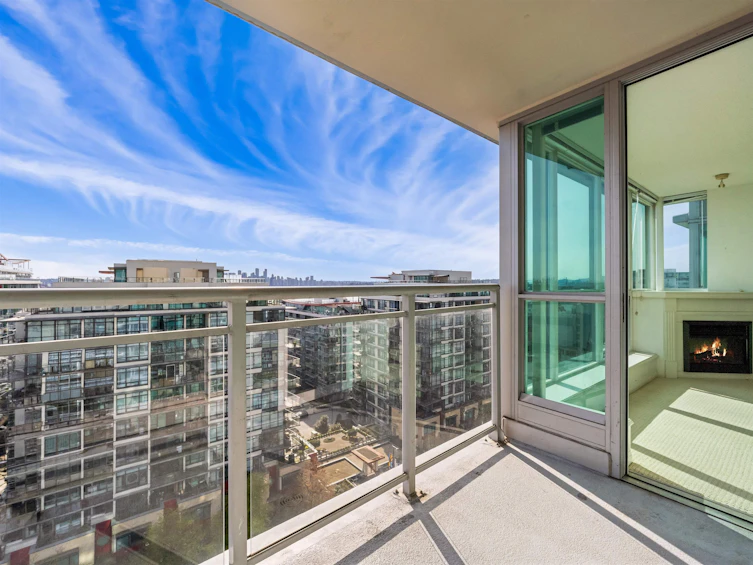 1404-188 E Esplanade, North Vancouver, BC, V7L 4Y1 - 2
