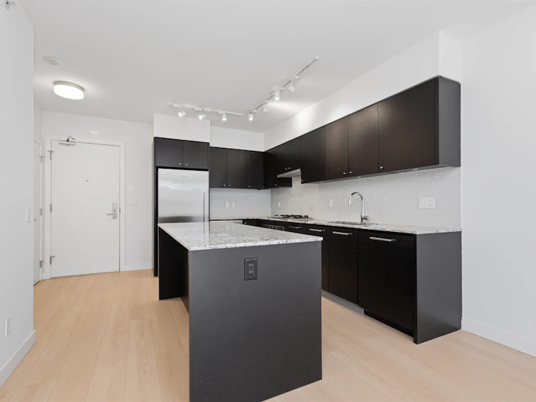 307-6180 Cooney Road, Richmond, BC, V6Y 0H2 - 3
