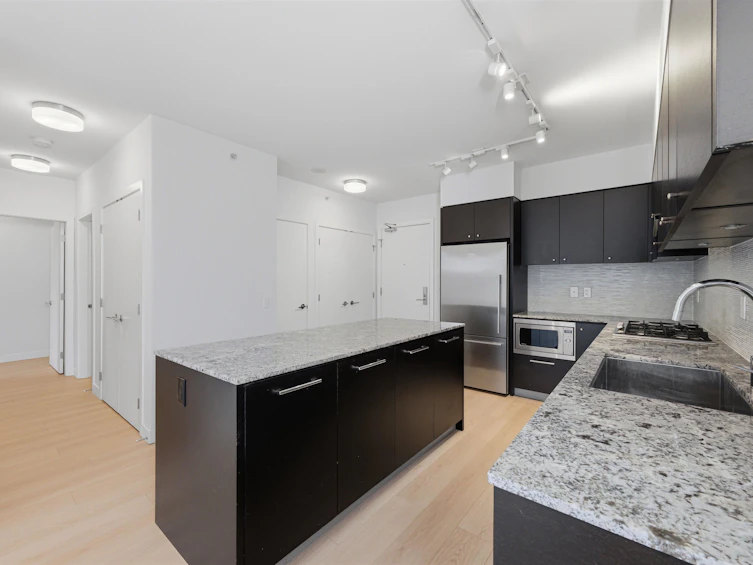 307-6180 Cooney Road, Richmond, BC, V6Y 0H2 - 8