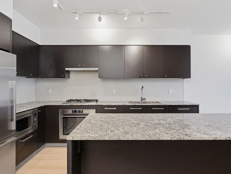 307-6180 Cooney Road, Richmond, BC, V6Y 0H2 - 4