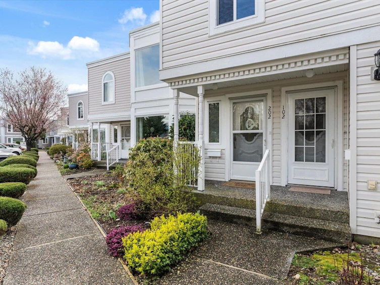 202-9540 Cook Street, Chilliwack, BC, V2P 7T6 - 2
