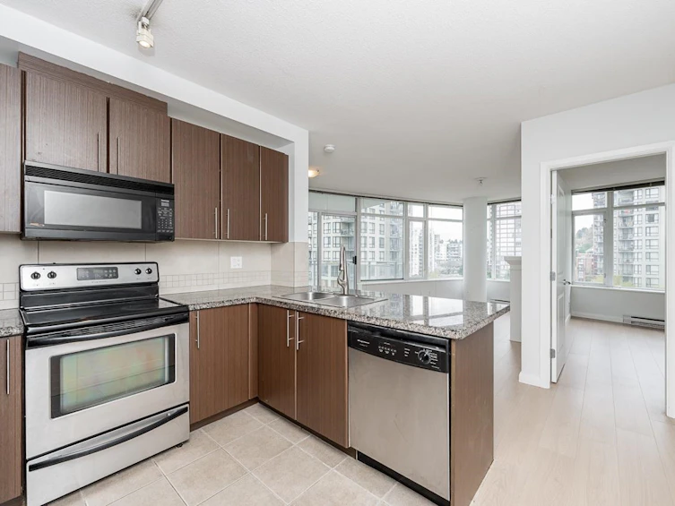 1008-898 Carnarvon Street, New Westminster, BC, V3M 0C3 - 11