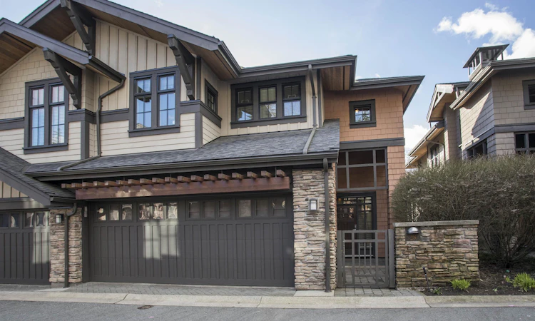 28-555 Raven Woods Drive
